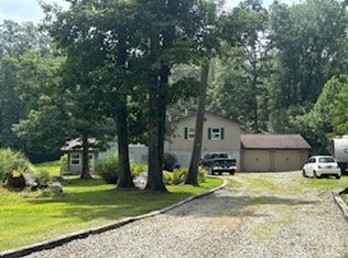 310 Evergreen Ln, Acme, PA 15610