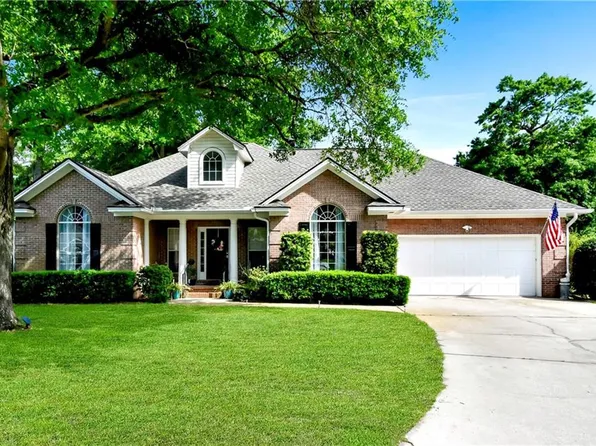 123 Hillcrest Ct, Saint Simons Island, GA 31522