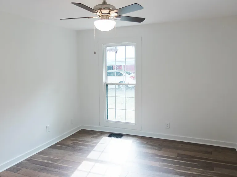 25 Lawn St — Photo 30
