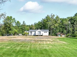 33 Riverside Dr, Mechanic Falls, ME 04256