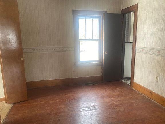 2nd image of 13732 Berwick Tpke