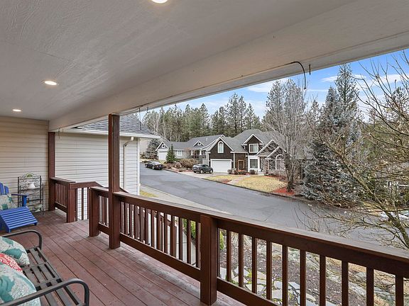 3rd image of 6405 S Woodland Ct