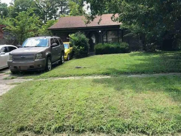 705 NE Parkway Dr, Blytheville, AR 72315