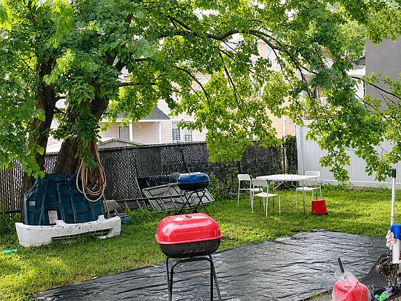 2nd image of 476 Roseville Ave #2
