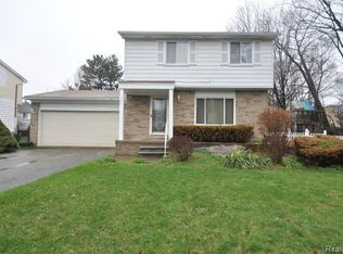 247 Wainwright St, Novi, MI 48377