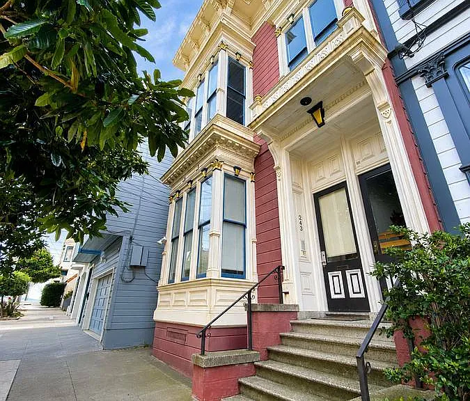 243 Waller St — Photo 18