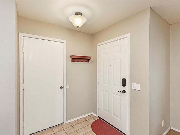 5th image of 15108 Stave Oak Ln