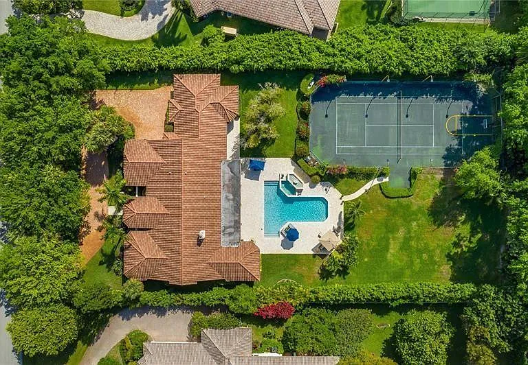 8208 Twin Lake Dr — Photo 1