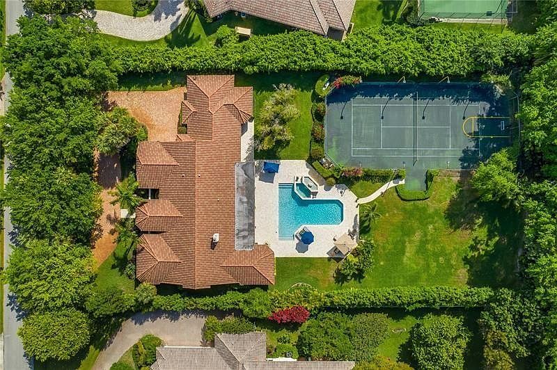 1st image of 8208 Twin Lake Dr
