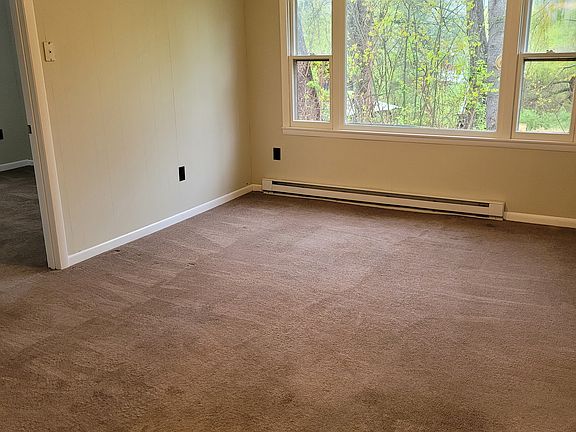 2nd image of 140 Cope Ln