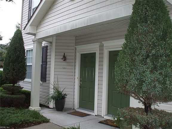 2nd image of 1450 Titchfield Dr
