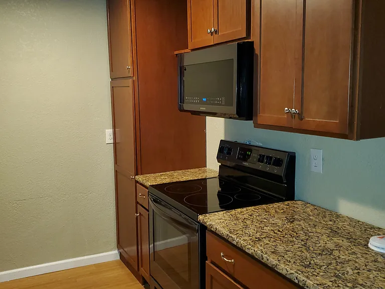 1804 N Streamline Dr — Photo 9