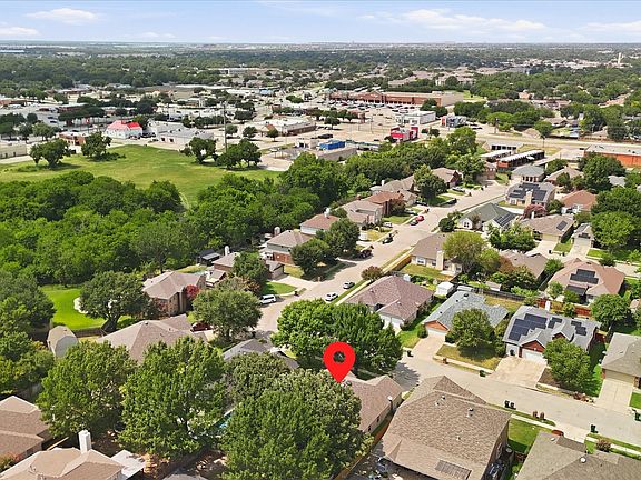 2nd image of 4004 Marigold Dr