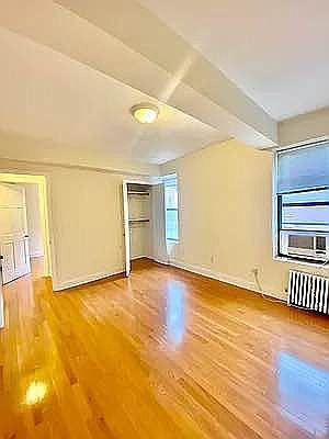 1st image of 172 E 92nd St APT 3e