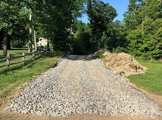 15 Settlers Rd, Shrewsbury, MA 01545