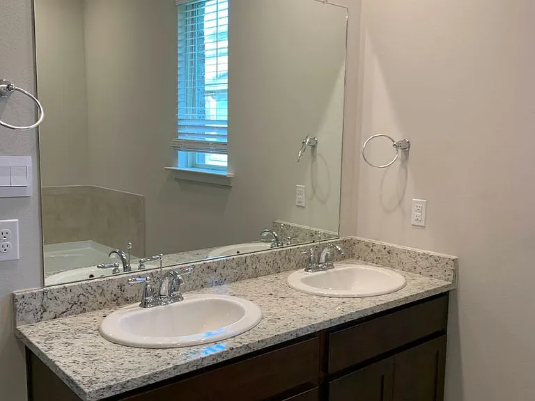 7601 Trailview Dr — Photo 7