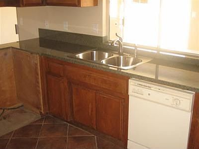 4th image of 15350 Eucalyptus St