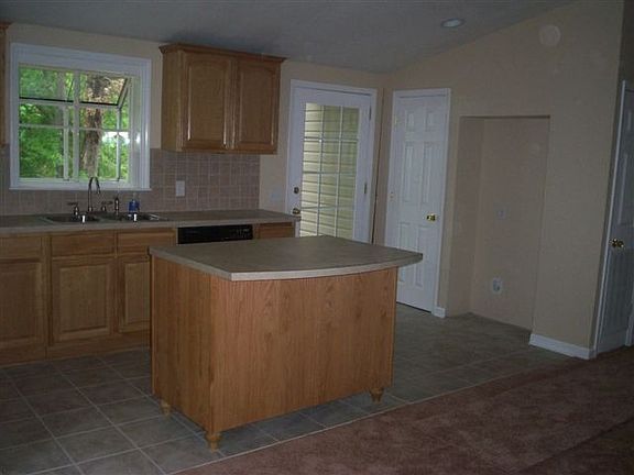 Fully Remodeled Kitchen