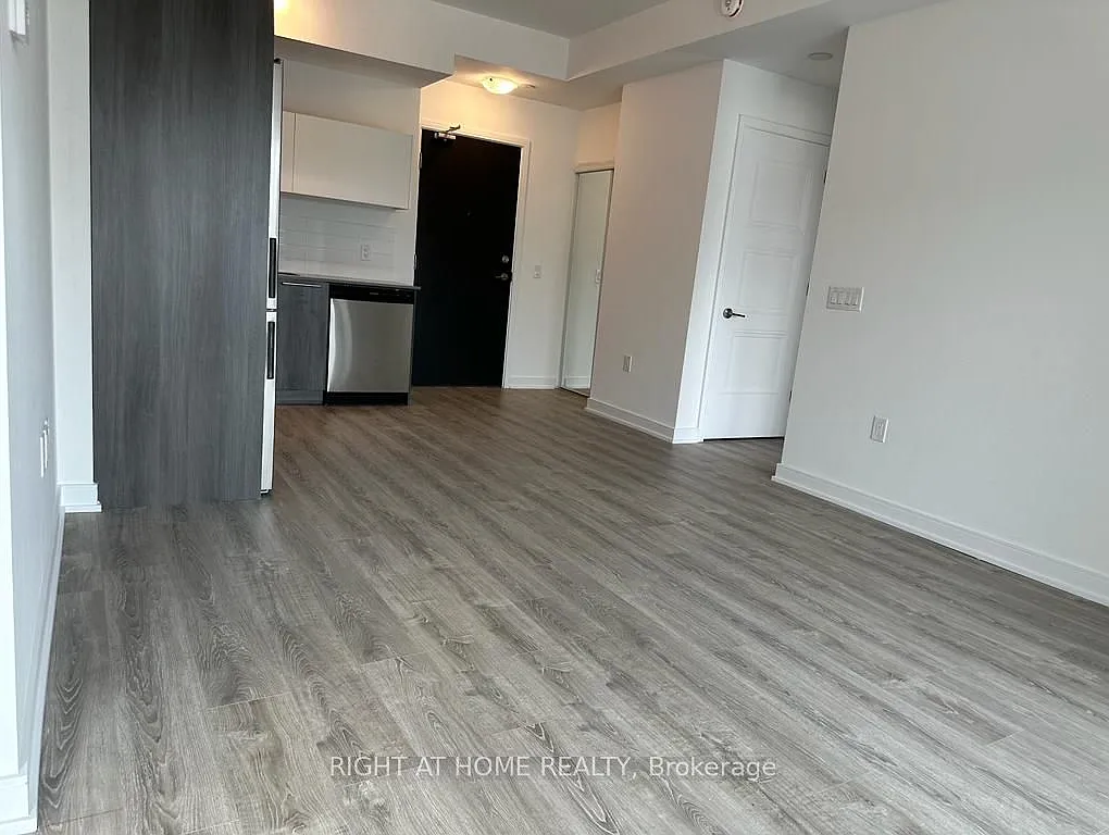 3 bed, $3,000 — Photo 4
