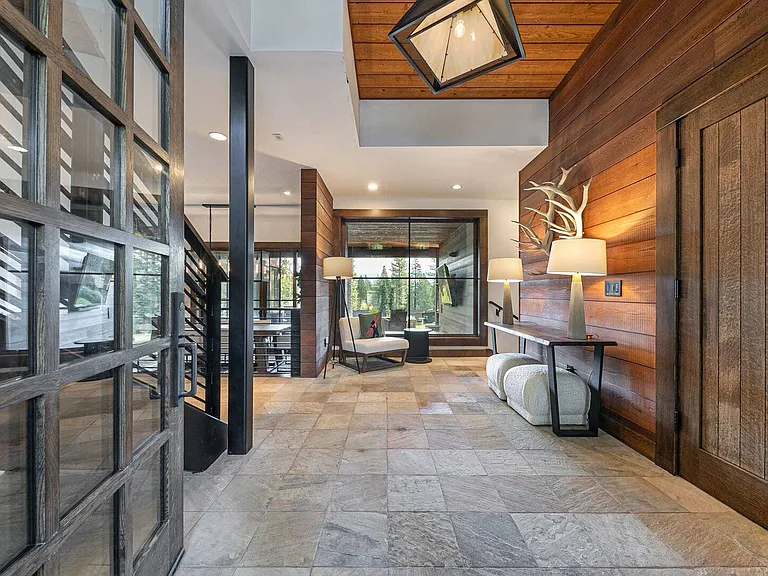 8615 Huntington Ct — Photo 19