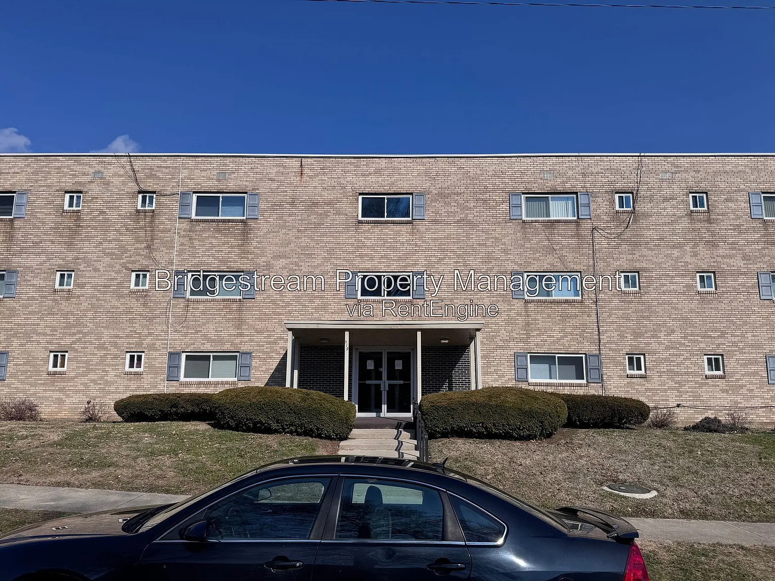 2 bed, 2.0 bath, 1100 sqft, $1,095 — Photo 2