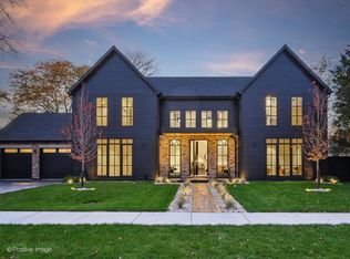 340 Thackeray Ln, Northfield, IL 60093