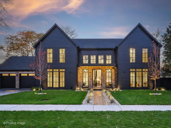 340 Thackeray Ln, Northfield, IL 60093