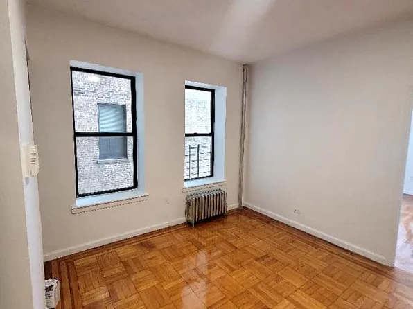 75 Wadsworth Terrace image 1 of 9