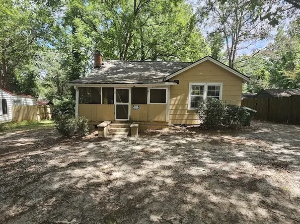 213 Mobley Cir, Monroe, GA 30655