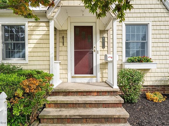 3rd image of 4313 W 229th St