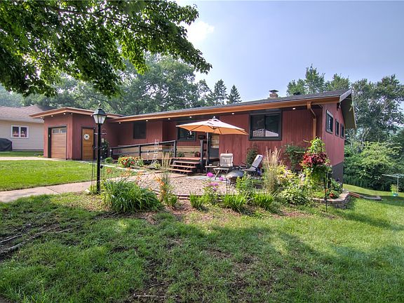 3rd image of 1520 Fairway Street