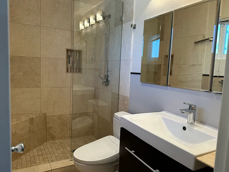 8657 Rumson Dr — Photo 4
