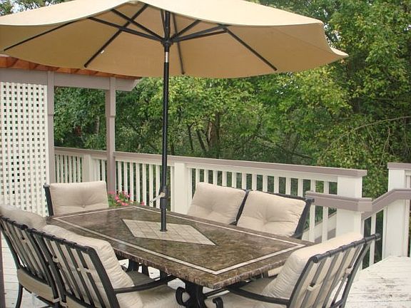 Over 1000 ft of deck