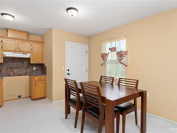 4th image of 10507 N Moore Ln