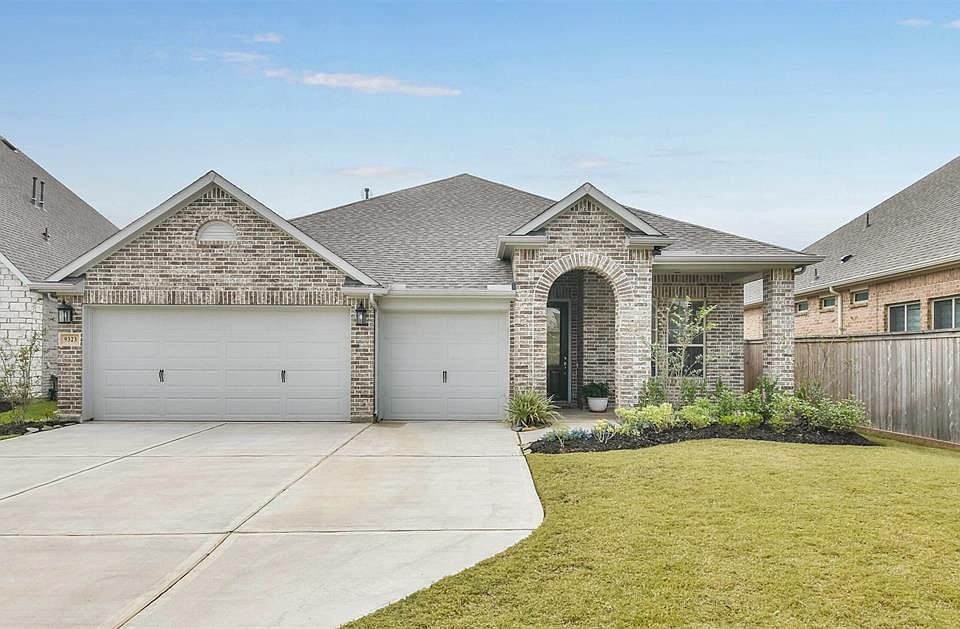 1st image of 9323 Stablewood Lakes Ln