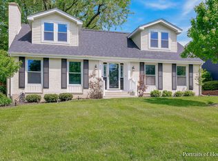 410 Dorset Pl, Glen Ellyn, IL 60137