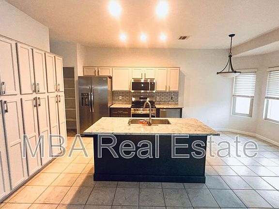 3rd image of 5563 E Greasewood St