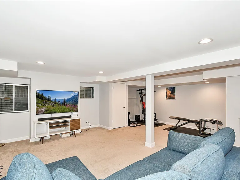 17323 Lakebrook Dr — Photo 25