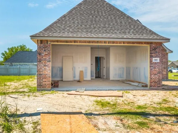 305 6th St, Iowa, LA 70647