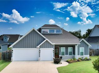2803 S 20th St, Rogers, AR 72758