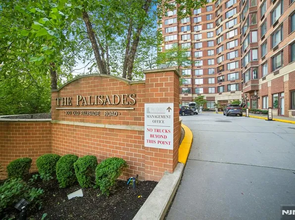 100 Old Palisade Rd APT 3305, Fort Lee, NJ 07024