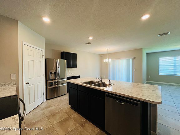 3rd image of 420 Sorrento Dr