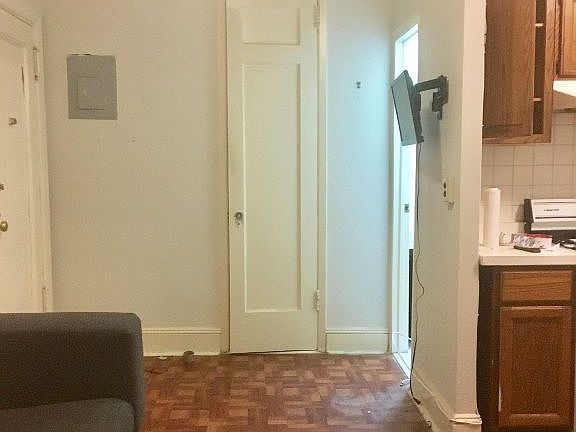 2nd image of 3131 34th St APT 2B