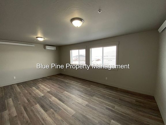 3rd image of 6255 N Freedom Rd #3