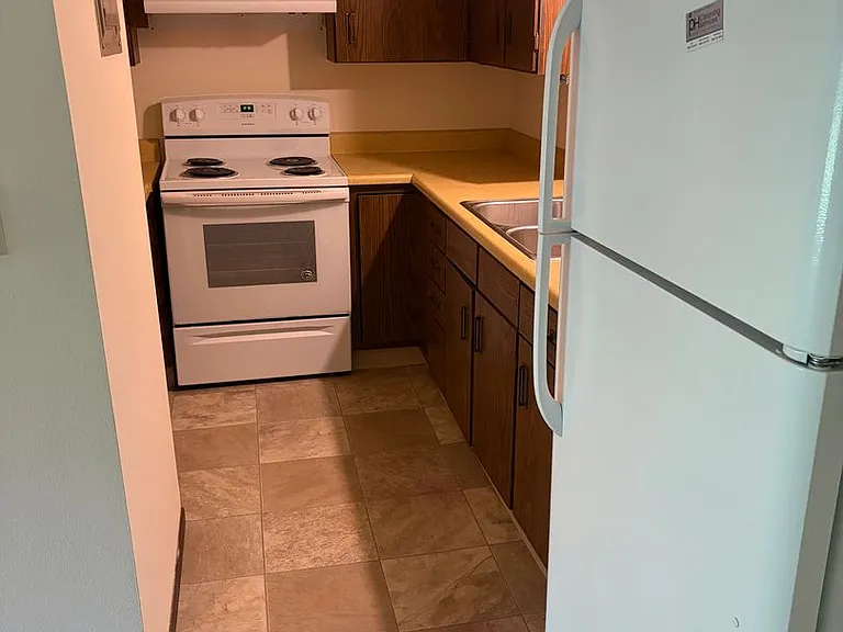 154 W Church St #B1-B8 — Photo 2