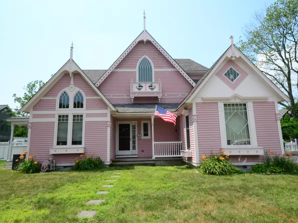 127 Woodbine Ave, Warwick, RI 02886