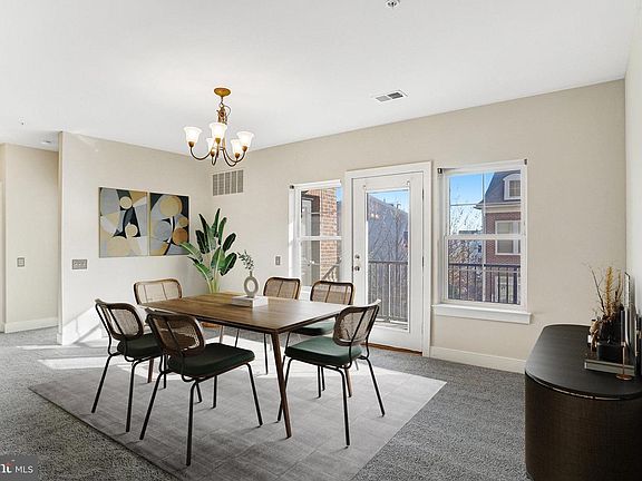 5th image of 9523 Bastille St #207