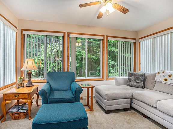 5th image of 144 Bridgewood Dr