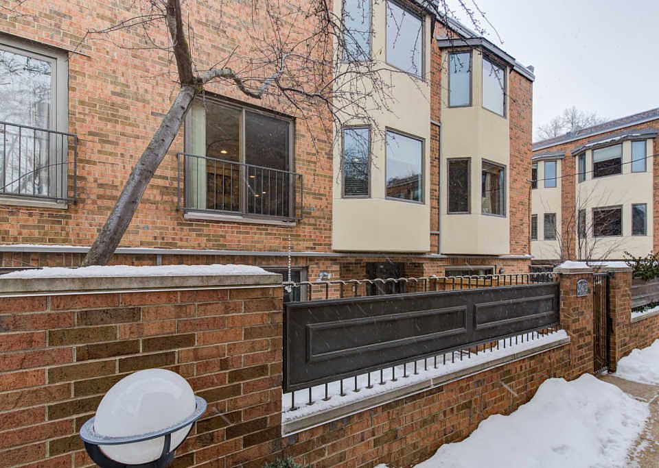 1st image of 2047 N Halsted St #B