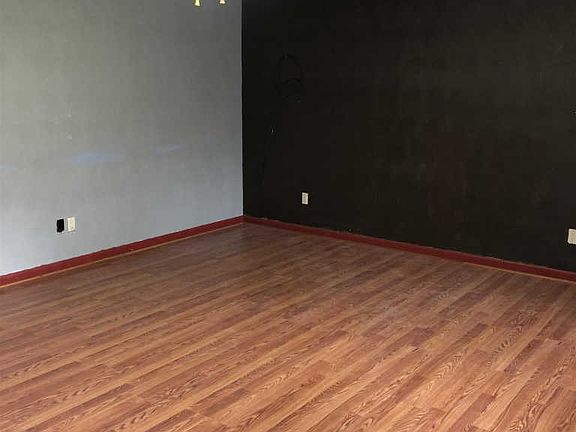 2nd image of 3029 Homedale Dr